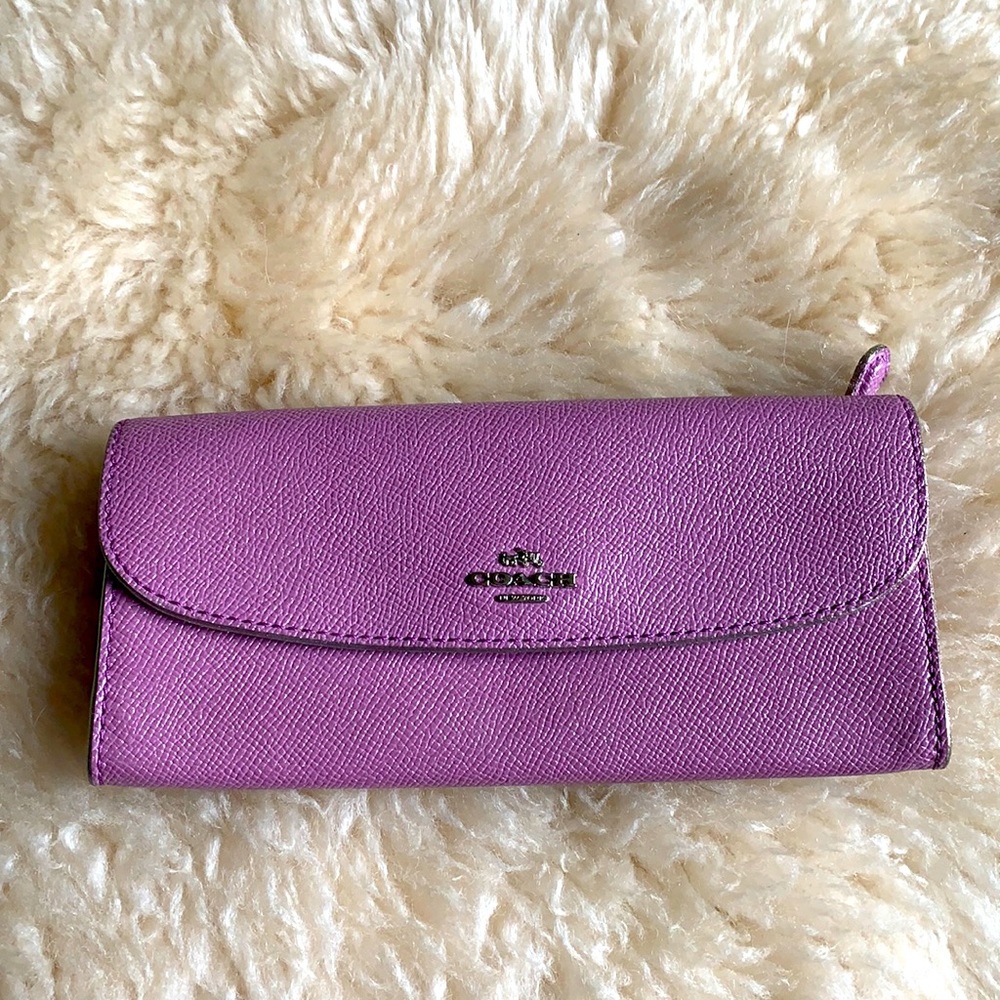 Coach wallet. Brand new. Never used
